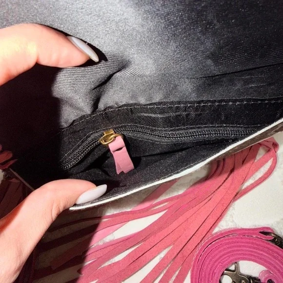 Handtooled Pink Leather Fringe Crossbody Bag with Cowhide NWOT - Picture 5 of 5